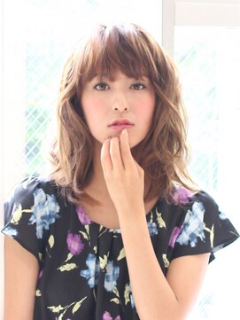 マイロ(mailo) 【mailo】ふんわりカールのミディアムスタイル