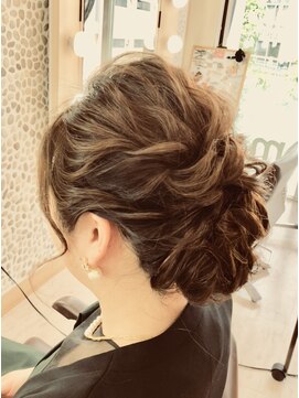 ブロッサム ヘアデザイン(blossom) ロープ編み込み入りアップ