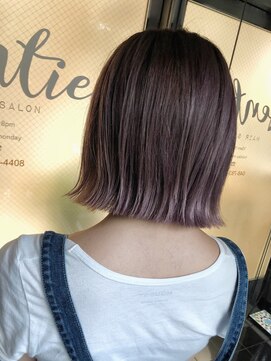 ヴェンティ(ventie) 切りっぱなしボブ