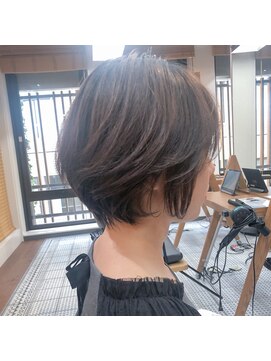 エルダーズ(L:der's) ありそうでなかったショートとボブの間のひし形ボブ