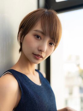 ドットハリス(.Hallis) イルミナカラー/小顔ヘア/大人ボブ／丸みショート/20代30代40代