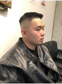 メンズ刈り上げ短髪クロップスキンフェードバーバースタイル