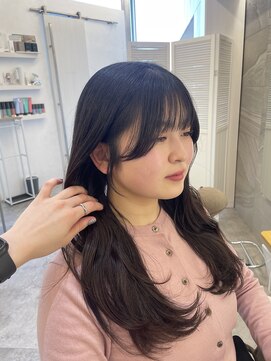 アナ ラーナ(Anna Lanna) 骨格に合わせた前髪カット、小顔見え【野呂朱里】