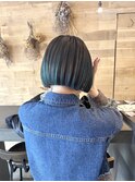ブリーチダブルカラーダークグリーン暗髪切りっぱなし小顔ボブ