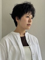 カサネ(casane) 癖毛を活かしたショート/オン眉