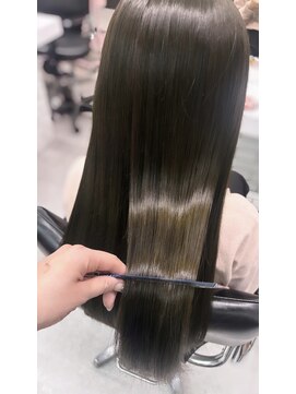 ジーナ 梅田(Zina) 【梅田】赤み消しオリーブベージュ×髪質改善トリートメント