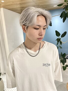 フリーク(FLEEK) ホワイトカラー