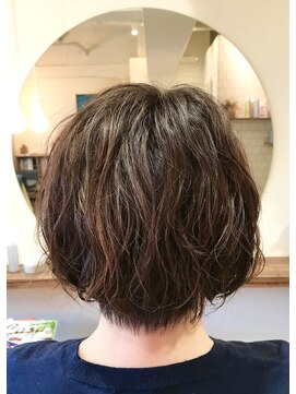 エルア(elua) 人気のショートボブのパーマスタイル♪