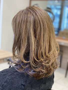 アッシュ 永福町店(Ash) ハイライト外はねスタイル