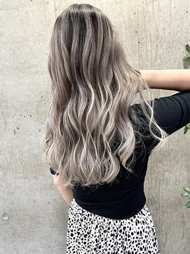 ルーフアクト(LUFE act) バレイヤージュ　パール　担当　タナカ