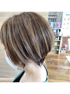 アローズソワン(HELLO'S SOIN) 大人可愛いハイライトショート