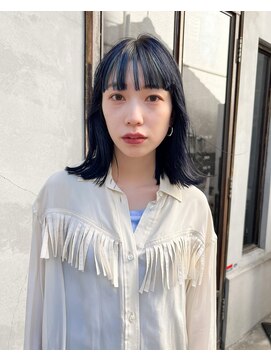 ニディー バイ デイジー(Nidee by Daisy) くすみブルーボブ　透けバング ぶつ切りボブ 前髪ぱっつん