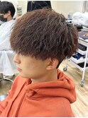刈り上げマッシュ茶髪ツイストパーマ