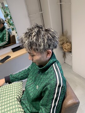 リヴゴーシュ(rive gauche) ツイスパ × メッシュキャップハイライト