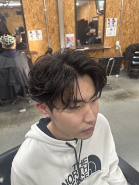 センターパートフェザー