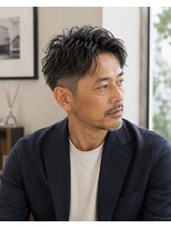 MEN's Baguz MEN'Sカット/ MEN'Sパーマ/ MEN'Sカラー 大人メンズ無造作リッジパーマ×フェード刈り上げ
