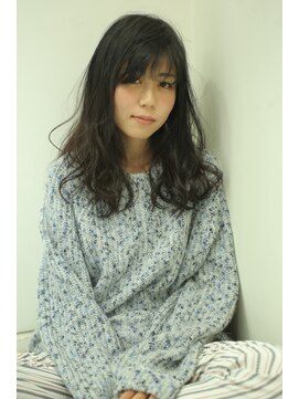 プラウド ニットに似合うスタイル