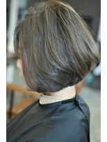 クロレ(CLORE)&nbsp;【LOTUS大日】大人かわいい前下がりボブハイライト