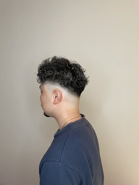 カットフォーユー(Cut For You) スキンフェード×パーマ×ハイライト