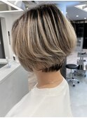 バレイヤージュ.前下がりボブ(くびれボブ.グラデーションカラー)