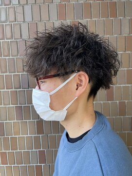 リベル(Liber) barber ツイストスパイラルパーマ　マッシュパーマ