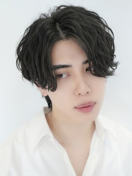 プルーブトウキョウ 渋谷(PROVE TOKYO) 緩め波巻きスパイラルパーマセンターパート無造作ゆるふわメンズ