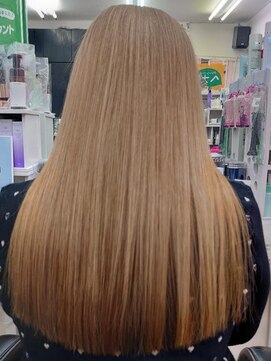 モード ストレートな艶髪◎