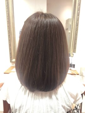 ヘアー グリーン(hair green) 30代40代50代/ミディアムストレート/後ろ下がりボブ