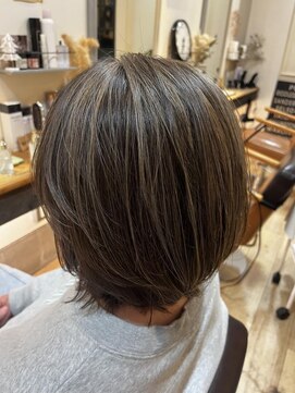 ブージーへアー(bougie hair) 白髪ぼかしハイライト