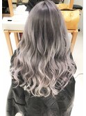 バレイヤージュアッシュカラーデザインカラー　ゆるふわロング
