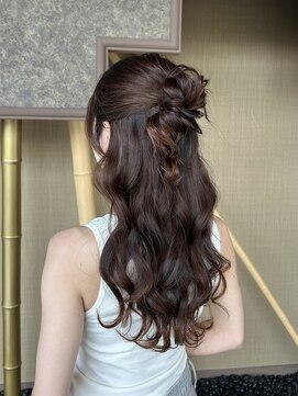 サリーワンフォーワン(Sally 141) ハーフアップ