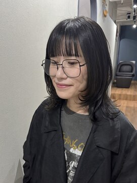 ウィーク 梅田(UiiC) カジュアルモードなミディアムウルフレイヤー UiiC 中平鮎歌