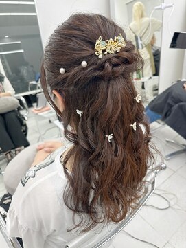シアー(sheer) 《sheer /稲葉》#ヘアセット#ゆるふわハーフアップ