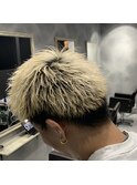 スパイキーショートハイトーン短髪メンズカットブリーチカラー