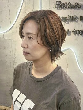 ヴィサージュバスク(VISAGE ba.s.k) 外はねボブで秋のトレンドチェンジ！