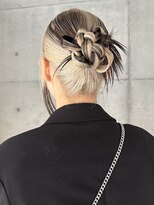 オーン(OOn)&nbsp;お呼ばれまとめ髪アレンジ