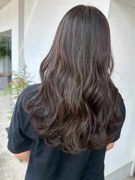 ナチュラル ヘアーデザイニング(Natural hair designing) 思わず振り返る大人可愛いゆるウェーブロング/艶ロングレイヤー