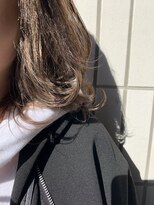 ハイライトで変わる新しいヘアースタイル！