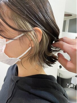 グーフィートーキョー 銀座(Goofy Tokyo) イヤリングカラー/アイボリー/外ハネボブ/インナーカラー/14SA