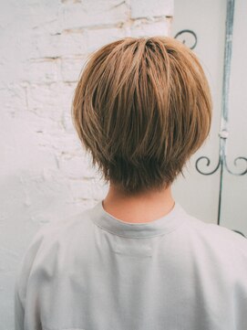 ヘアアンドリラクゼーション シャッセ(Hair&Relaxation SASE) ハイトーンショート