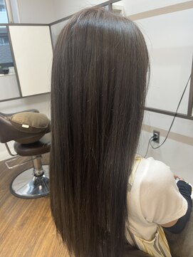 アプシー 三田駅前店(Apsee) ☆ブリーチ無し透明感グレーカラー☆