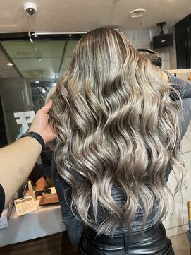 ラフ(LAFF) #黒髪#ボブルフ#ネビージュ#小顔#ワンレン