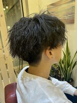 クオリア(Quaria)&nbsp;波巻きスパイラルツイストスパイラルパーマセンターパートメンズ