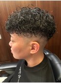 ツーブロックビジネスショートフェードスパイラルツイストパーマ