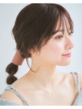 フルールバイリトル 新宿(FLEUR by little) ローポニーテールアレンジおでかけヘア