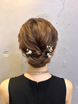 エフェ(effet) ゆるふわ王道シニヨン