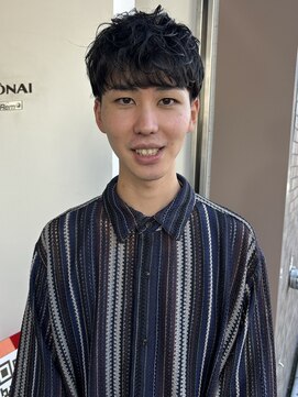 トーナイリーム 放出店(TONAI Rem) 刈り上げマッシュレイヤー×パーマ風スタイリング