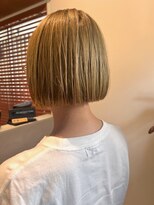 ヘアデザイン エソラ(hair design esora)&nbsp;サンドベージュカラー×襟足ぎりぎりパッツンボブ