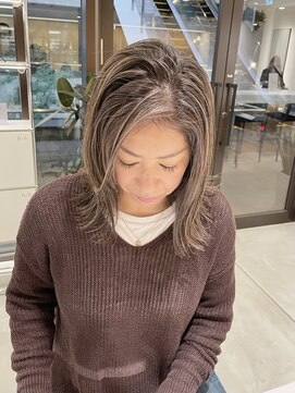 ステアケース 武蔵小杉店(stair:case) 白髪ぼかしハイライト 肌馴染み抜群ベージュカラー