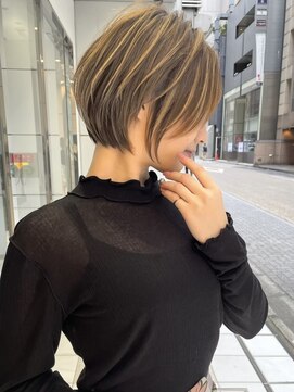 ロンドウル 熊本(Lond ulu) 大人可愛いショート／ハイライトカラー／2way [熊本/上通/下通〕